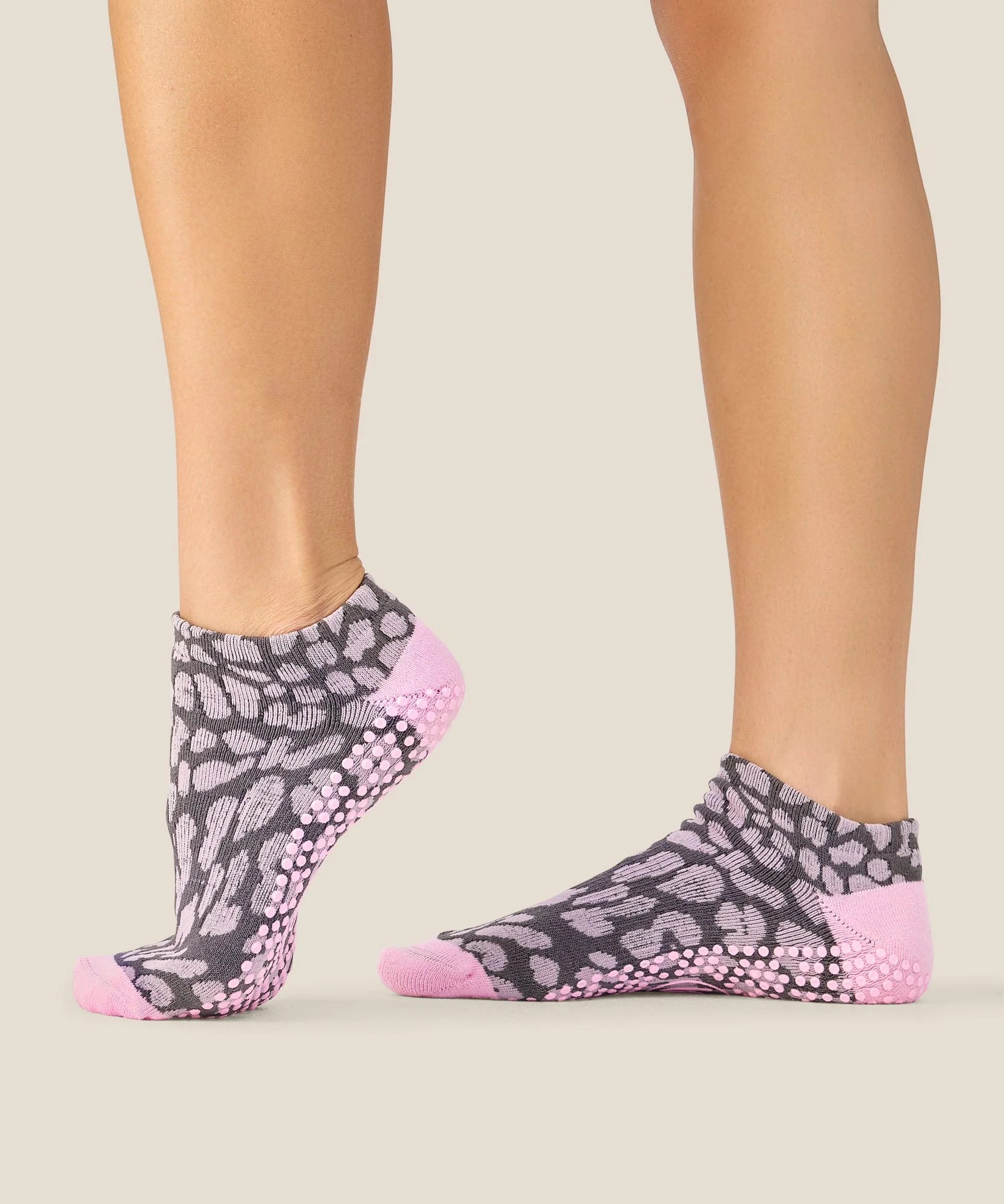 Low Rise Grip Socks - Cheetah Pink