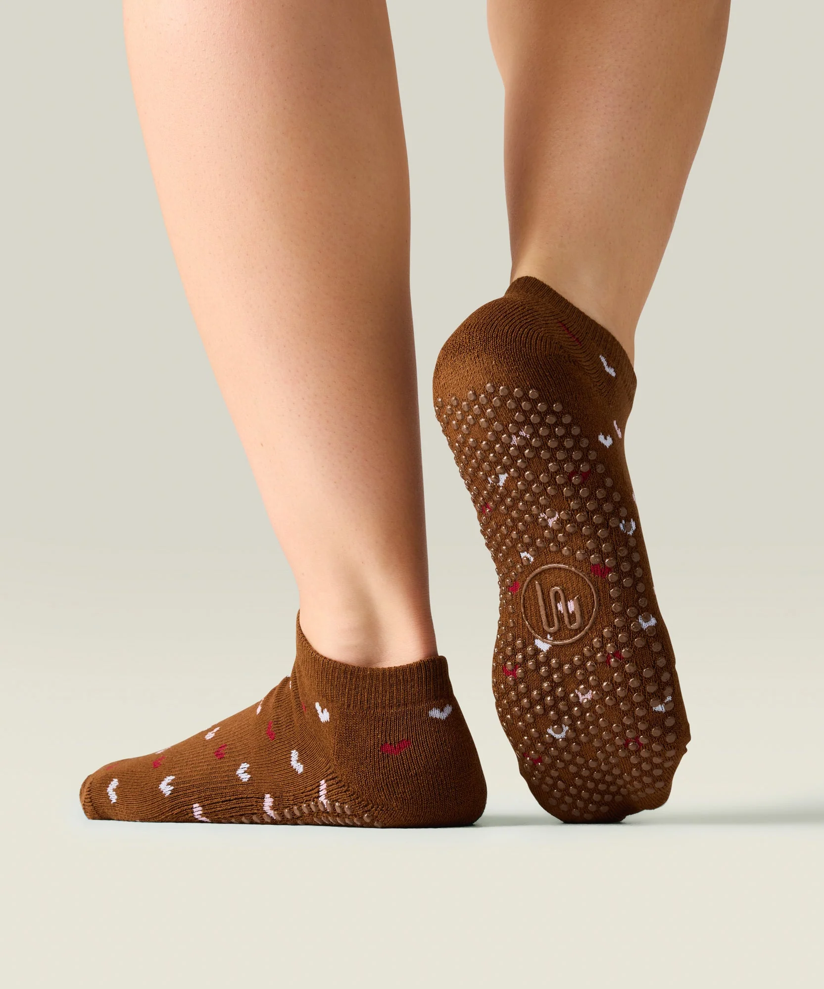 Low Rise Grip Socks - Hearts Aflutter Brown - Image 2