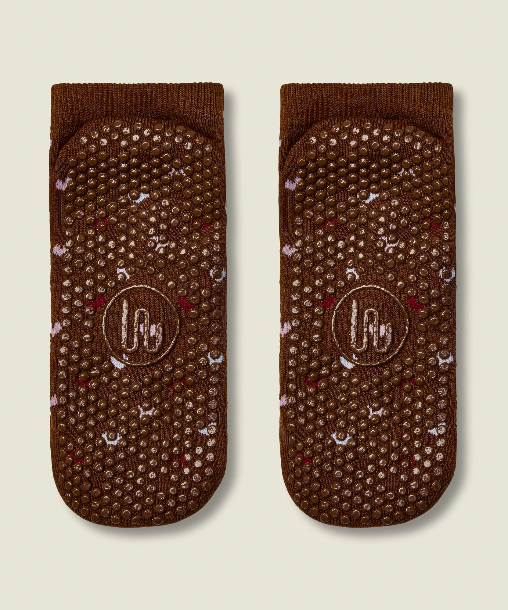 Low Rise Grip Socks - Hearts Aflutter Brown - Image 4