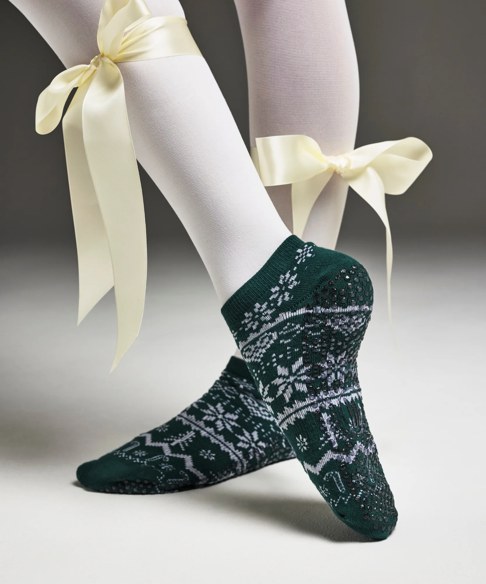 Low Rise Grip Socks - Snow Pine - Image 4