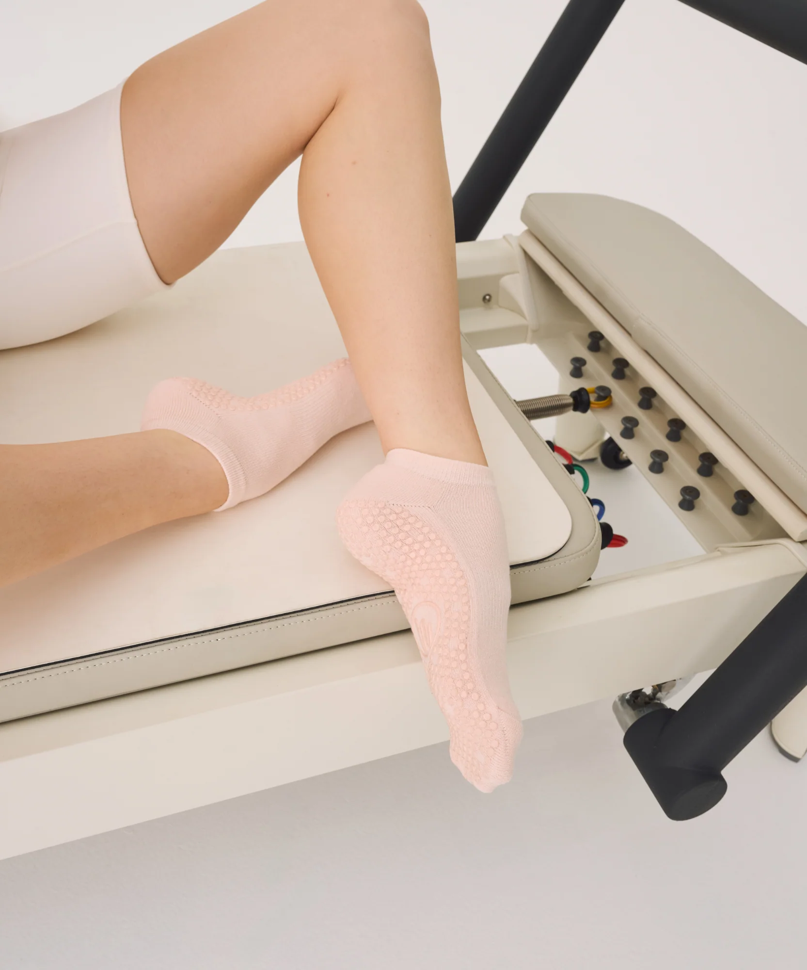 Low Rise Grip Socks - Soft Pink